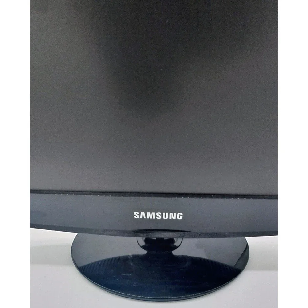 Samsung SyncMaster LCD Monitor 2032NW  20